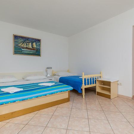 Apartments With A Parking Space Omis - 2745 Zimmer foto