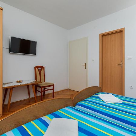 Apartments With A Parking Space Omis - 2745 Zimmer foto