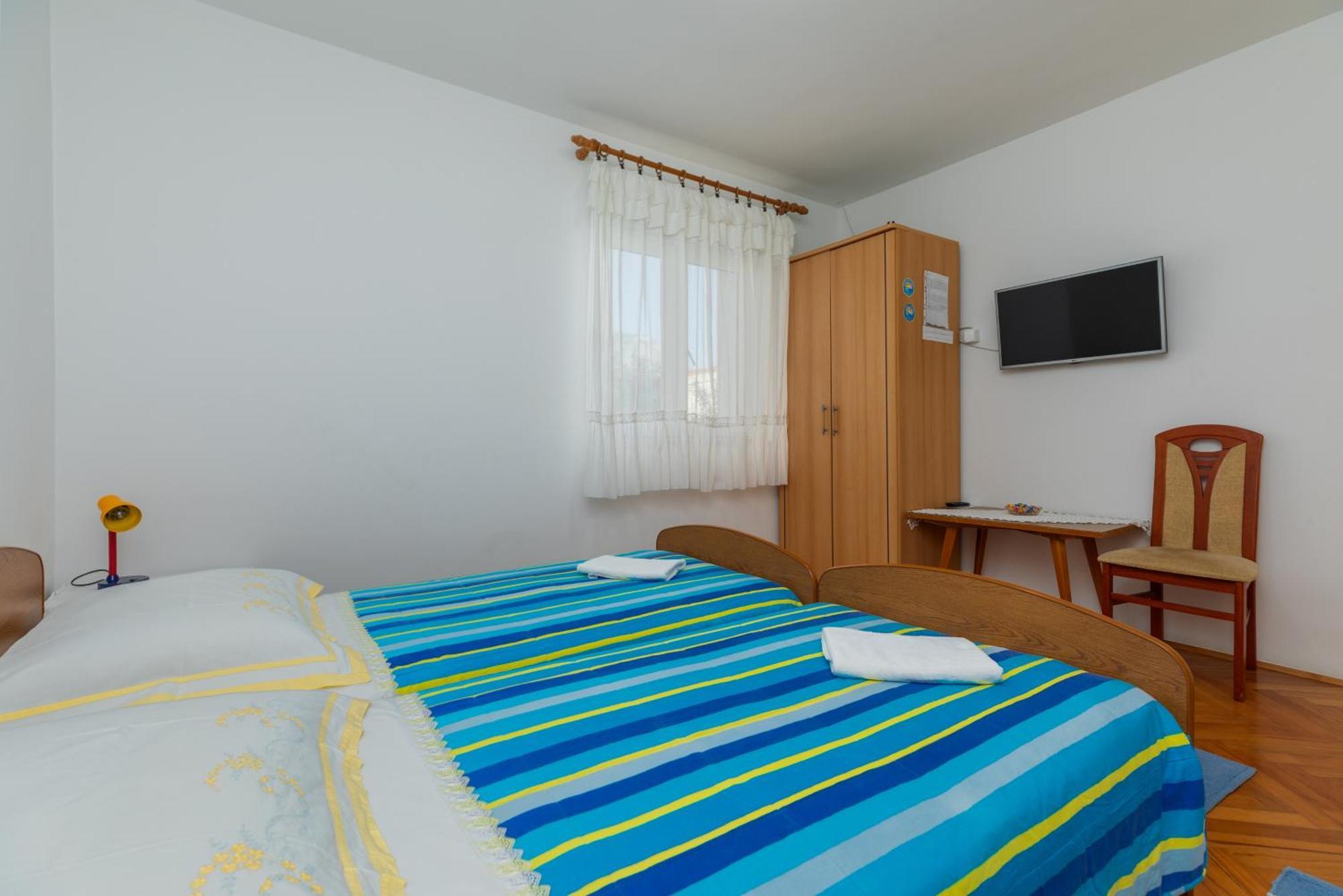 Apartments With A Parking Space Omis - 2745 Zimmer foto