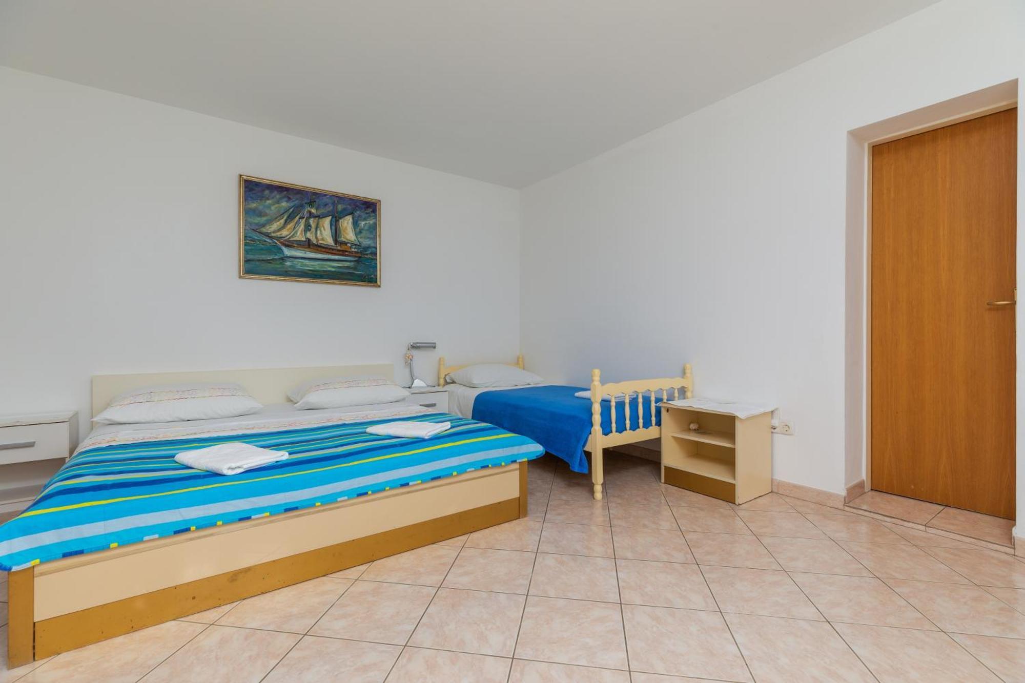 Apartments With A Parking Space Omis - 2745 Zimmer foto
