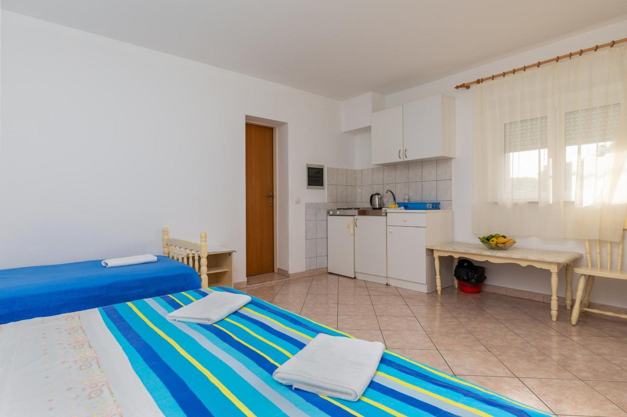 Apartments With A Parking Space Omis - 2745 Zimmer foto
